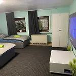 Chambre Avec 3 Lits